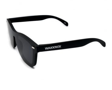 black diagonal 4